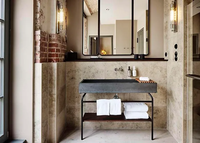 Telegraphenamt Hotel *